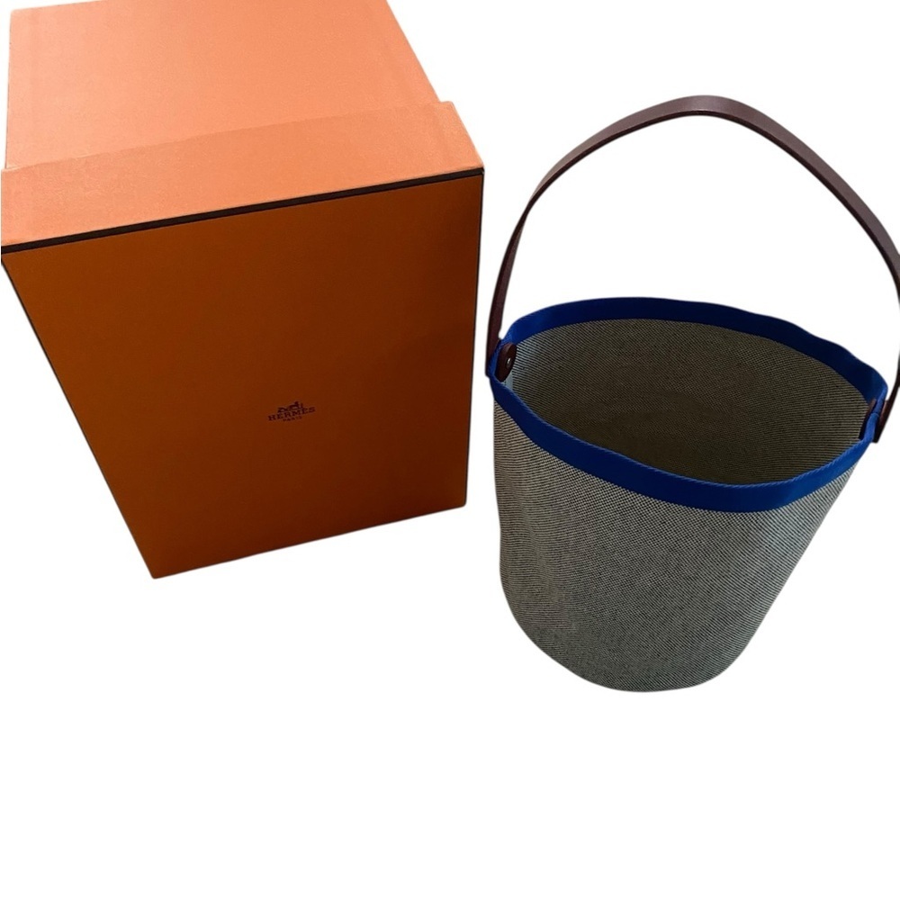 Authentic Hermès Canvas and Leather Bucket Bag - Picture 7 of 9